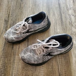 Brooks Adrenaline Sneakers Women's 7 Black Gray